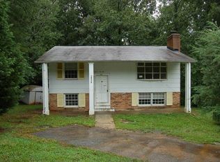 18915 White Oak Dr, Triangle, VA 22172