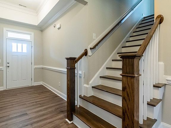 003 Foyer Compressed