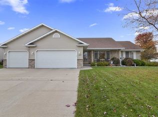 1616 S Pendleton Rd, Neenah, WI 54956