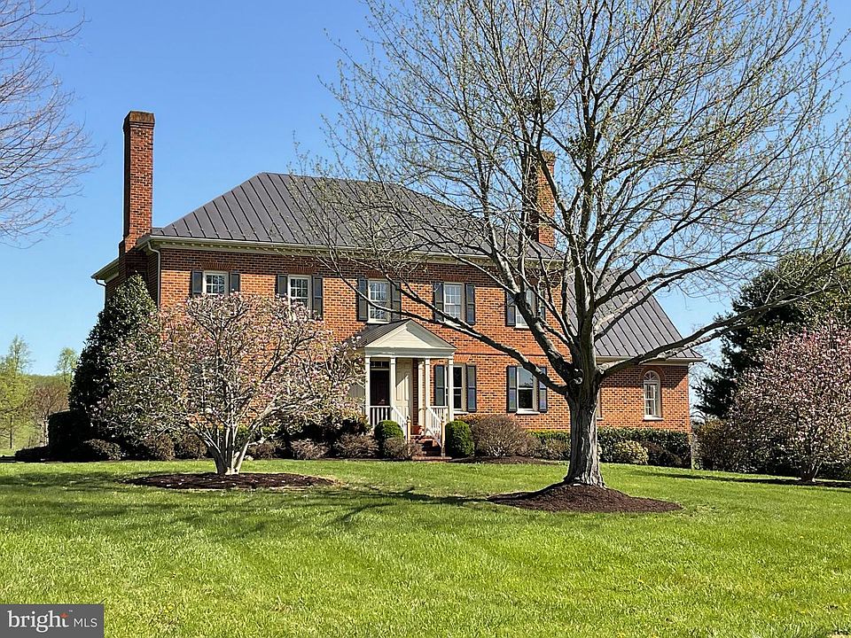 1st image of 15840 Hunton Ln