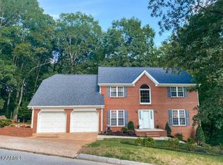 1813 Mountain Bay Dr, Hixson, TN 37343