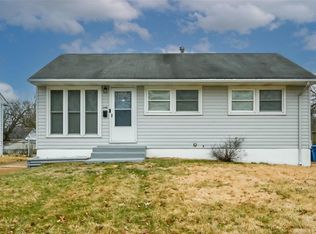 240 Presley Dr, Saint Louis, MO 63137