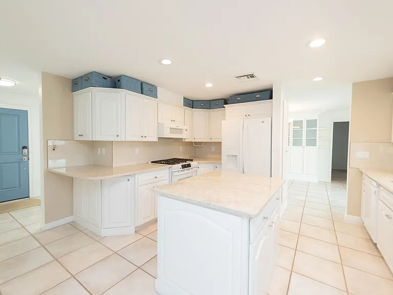 444 Finch Dr — Photo 80