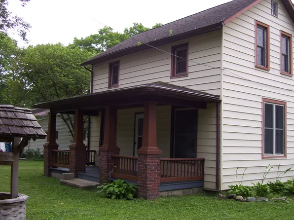 521 N Chase St, Monticello, IL 61856