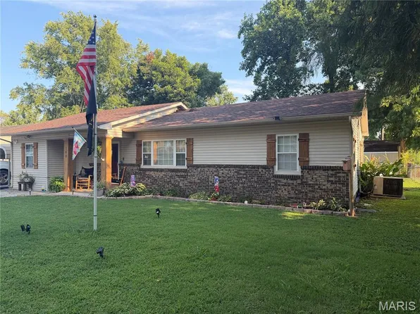 160 Saint Elizabeth Ln, New Madrid, MO 63869
