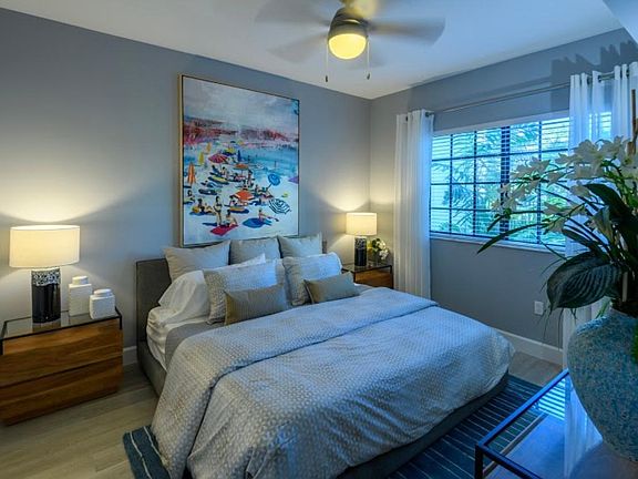 4th image of 1003 NW 7th Ave #218