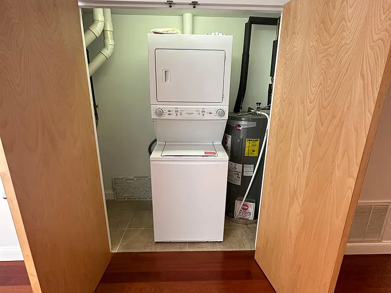 10 Ocean Ave #101 — Photo 10