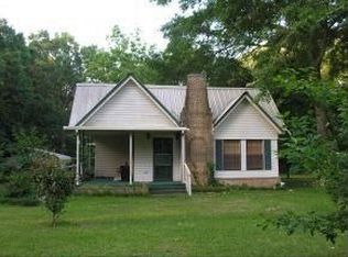 671 W Greenwood St, Garrison, TX 75946