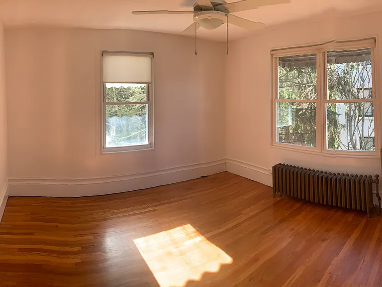 291 E Chestnut St #3 — Photo 4