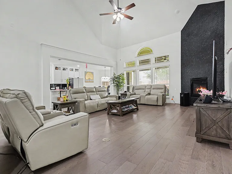 3814 Windmill Ct — Photo 3