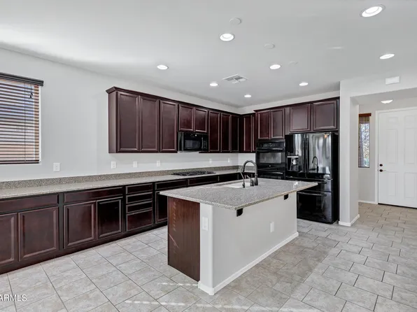 42151 W SOMERSET Drive, Maricopa, AZ 85138