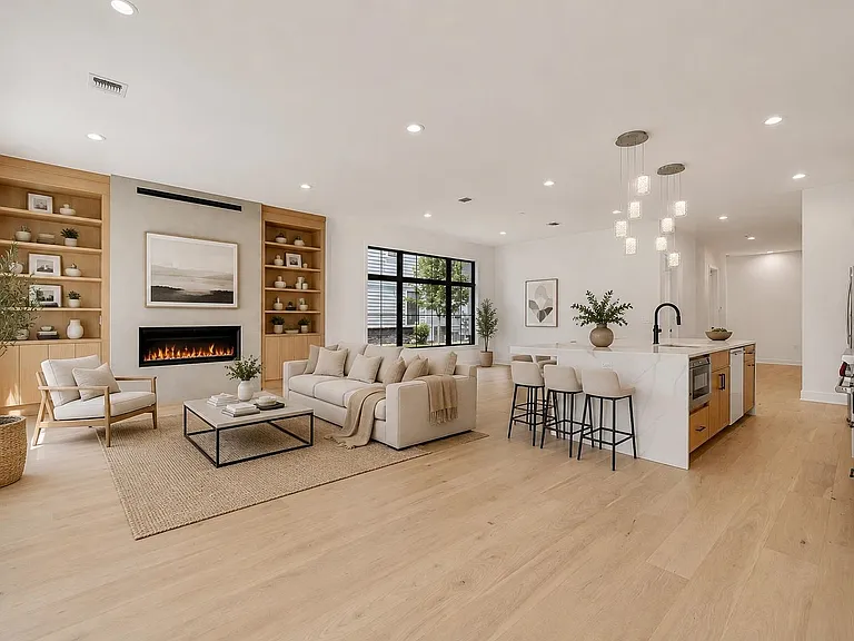 16 Feldman Ct — Photo 3