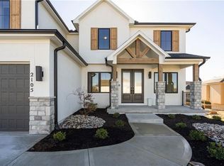 2229 NW Killarney Ln, Lees Summit, MO 64081