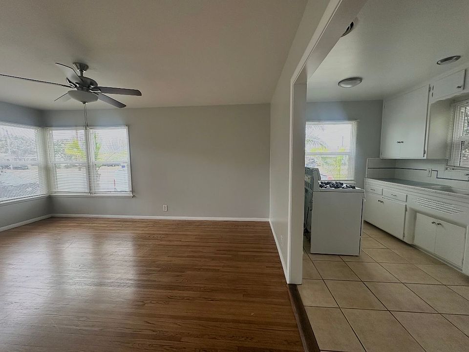 1st image of 4554 N Lakewood Blvd #4558