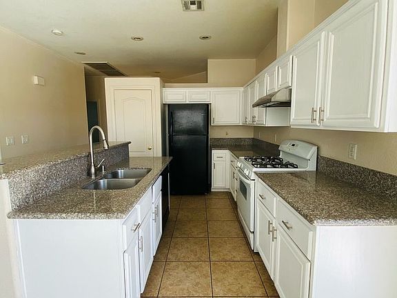 5th image of 3260 Monaco Shores Dr