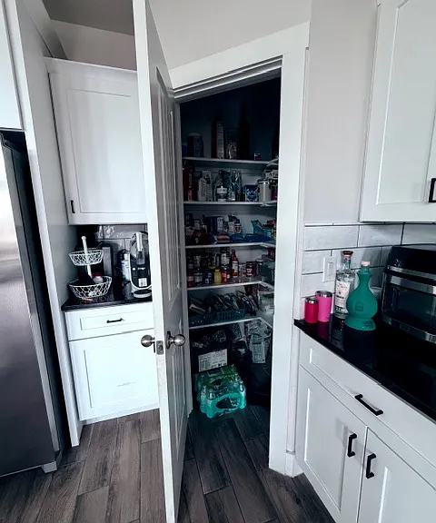 Walk-in pantry