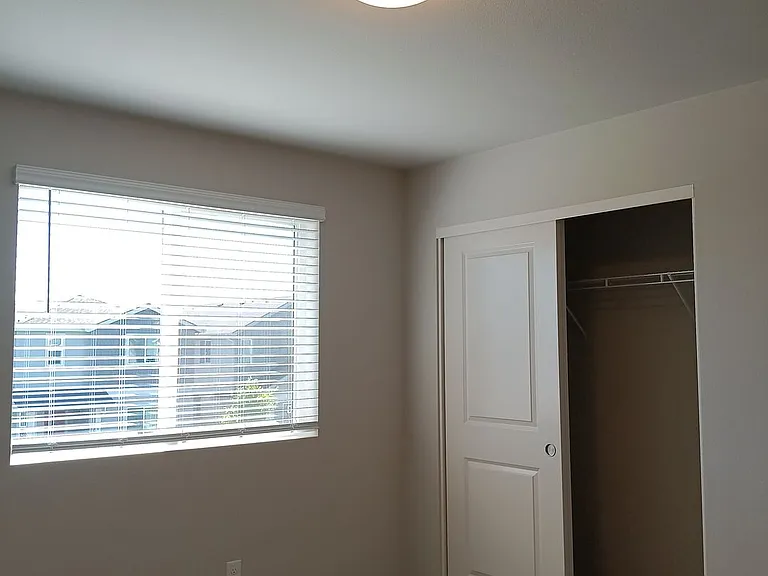610 Pickering Ln — Photo 13