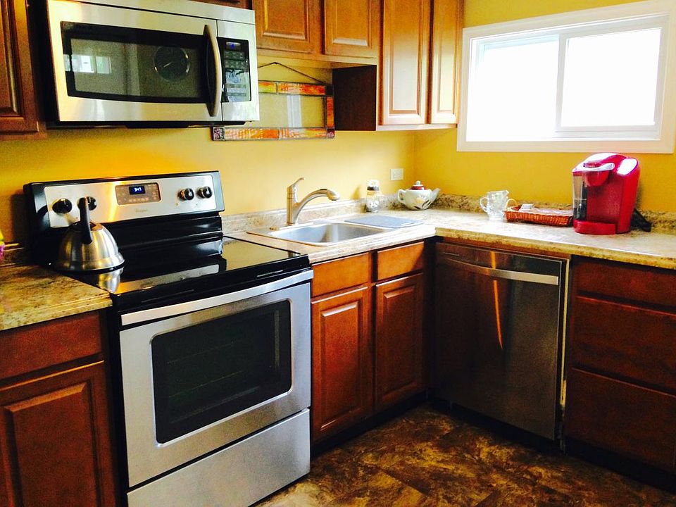 MODERN KITCHEN