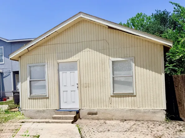121 W Mitchell, San Antonio, TX 78204