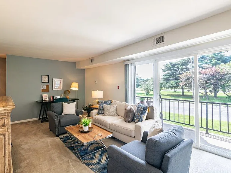 Country Village Apartment Homes — Photo 3