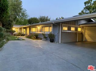 3593 Stonewood Dr, Sherman Oaks, CA 91403