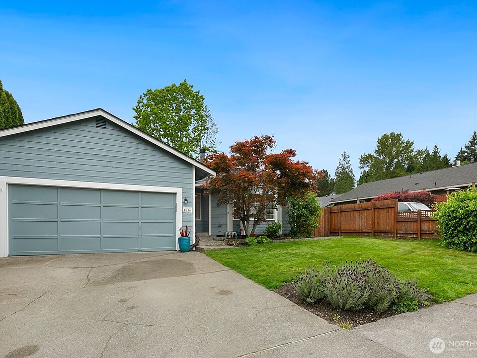 1st image of 1016 102nd Drive SE