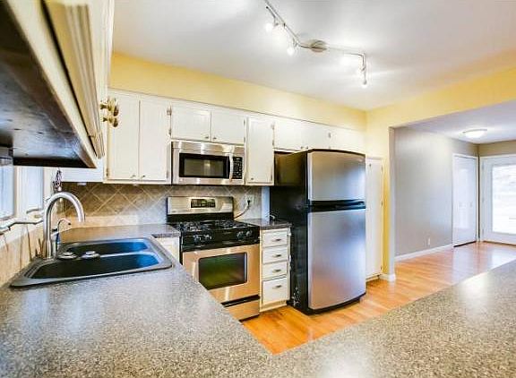 4th image of 850 Cheri Ln