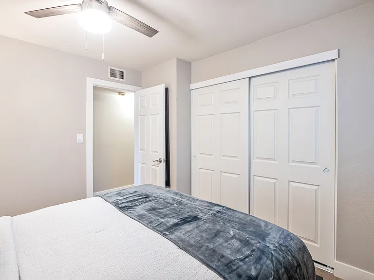 5045 N 81st St — Photo 52