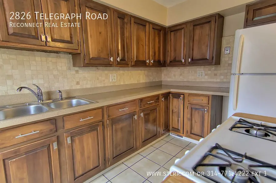 2826 Telegraph Rd photo 1