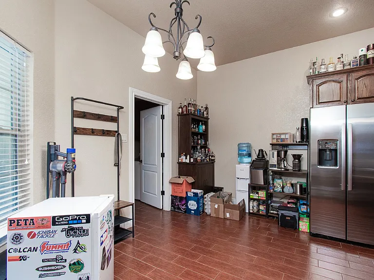 2513 Jackson Dr — Photo 8