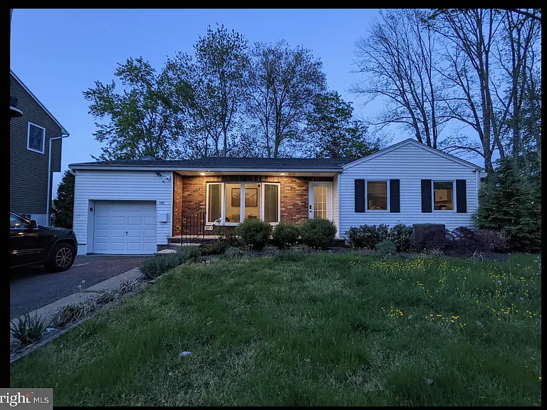 191 Lakeshore Dr — Photo 31