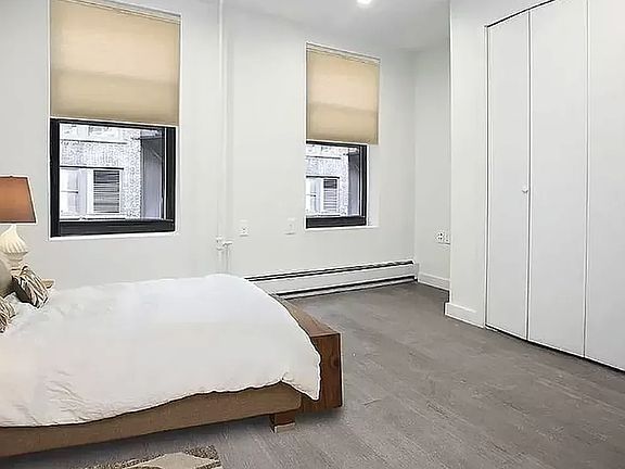 4th image of 314 W 39th St APT 5W