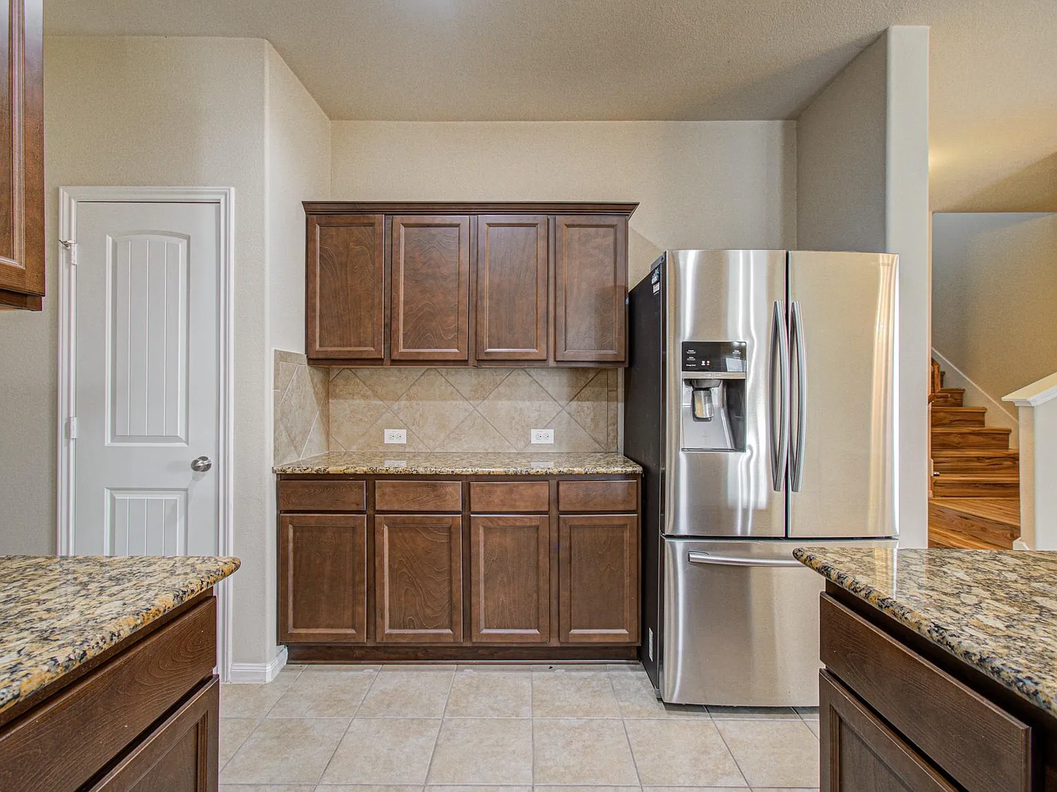 4 bed, 3.5 bath, 2762 sqft, $2,750 — Photo 4