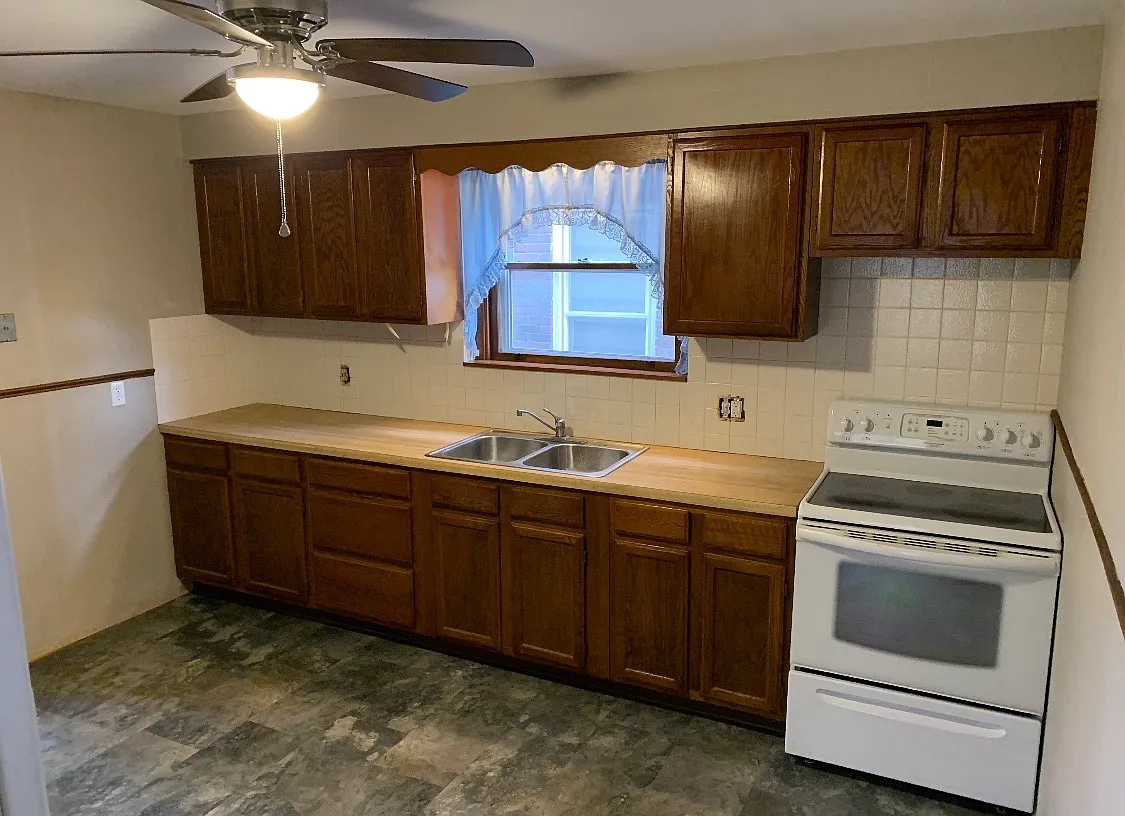 2 bed, $995 — Photo 3