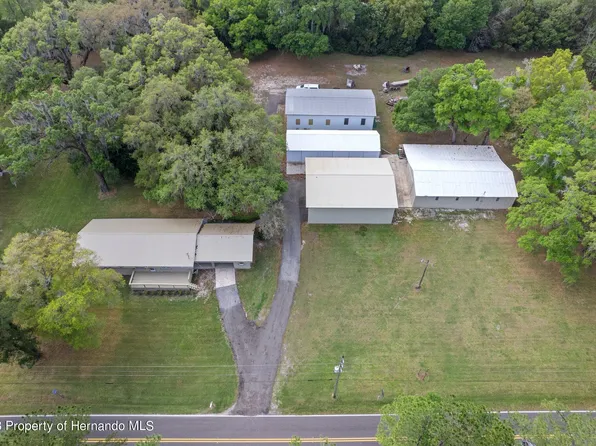 9021 McIntyre Rd, Brooksville, FL 34601
