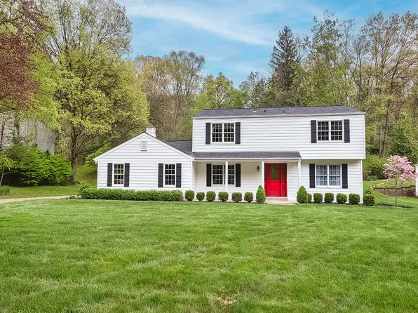 110 Walnut Ridge Dr, Pittsburgh, PA 15238