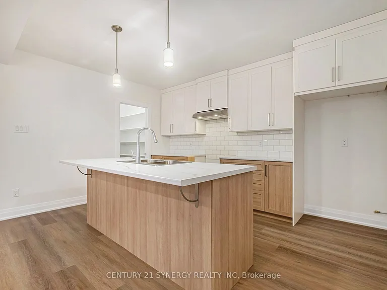 261 Argile St #B — Photo 12