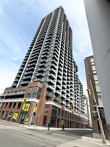 75 James St S Photo 1