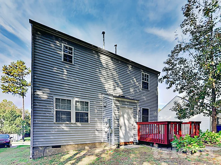 3328 Neptune Dr — Photo 20
