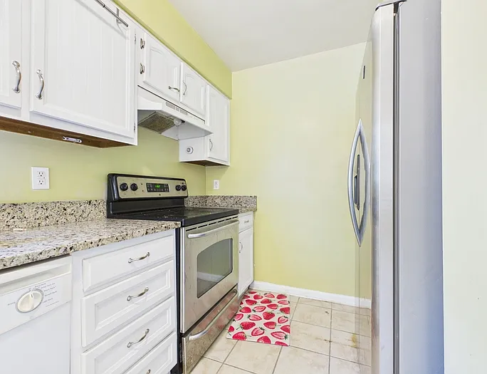 8811 Hunter Ridge Dr #1 — Photo 2