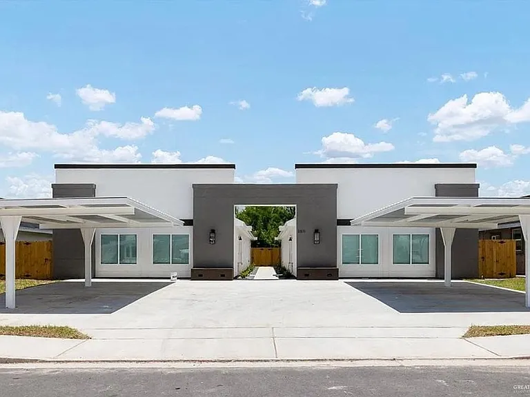 3530 S Dominique Dr — Photo 2