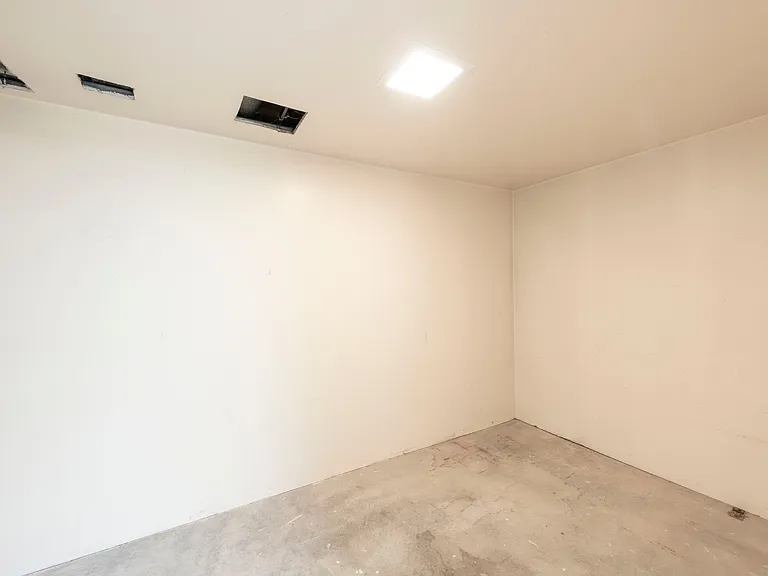 1038 S Oak Hills Way — Photo 27