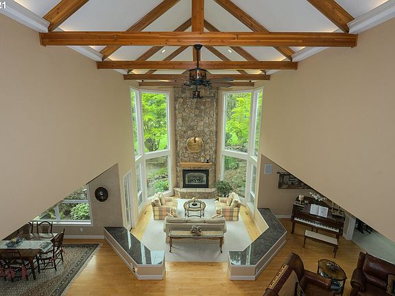 3rd image of 4820 NE 306th Cir