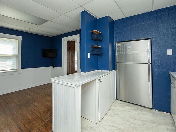 18th image of 103 Summit Ave