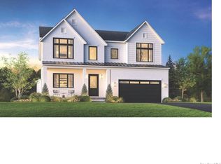 22 Sequoia Cir, Manhasset, NY 11030