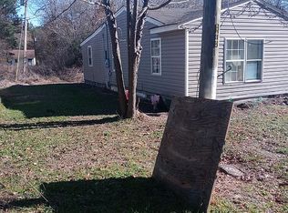 229 Iris St, Raeford, NC 28376