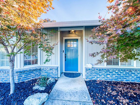 4th image of 2467 Maywood Ln