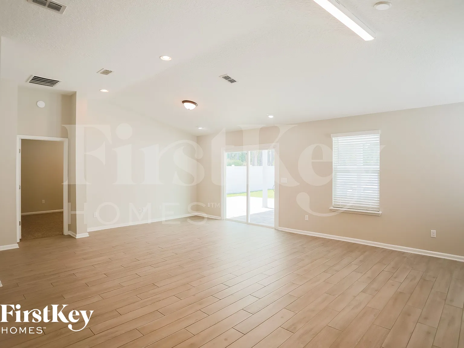 4 bed, 2.0 bath, 1856 sqft, $2,535 — Photo 4