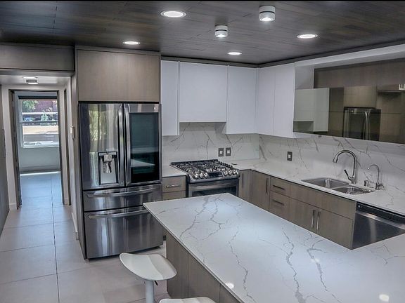 4th image of 2727 Pine Creek Cir