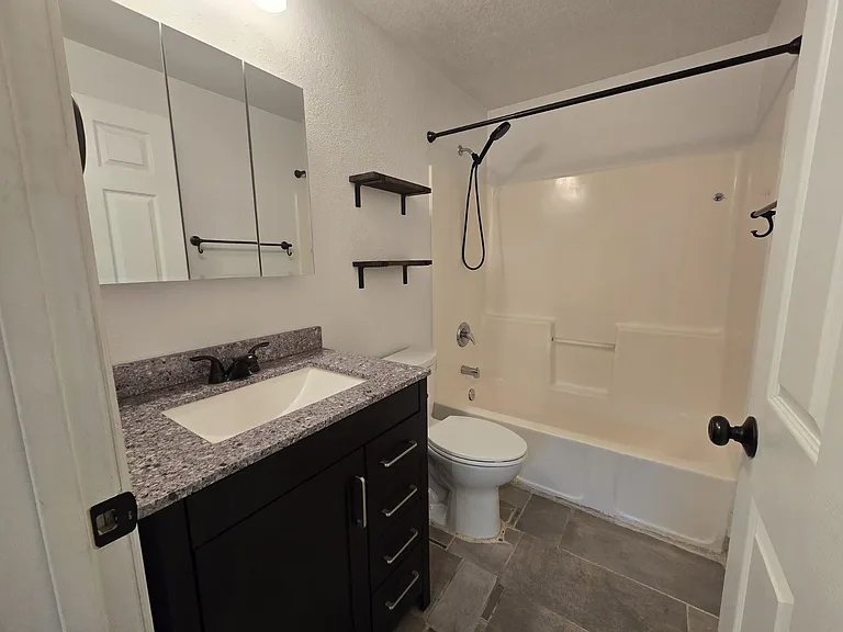 160 Keeler Ct — Photo 11